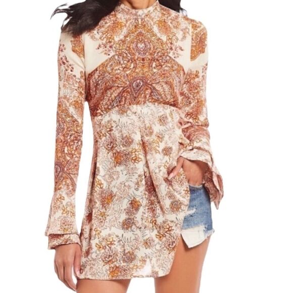 Free People Lady Luck Semi-Fitted Tunic Top in the Size XS - Picture 1 of 14
